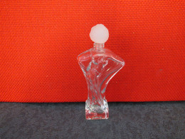 A Identifier Parfums échantillon Miniature Ancien Sans Marque - Miniaturen Damendüfte (ohne Verpackung)
