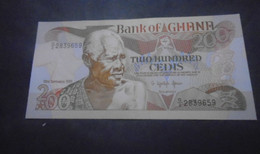 GHANA , P 27b + 34a , 200 + 5000 Cedis , 1991 + 1996, UNC + VF/EF ,  Neuf , 2 Notes - Ghana