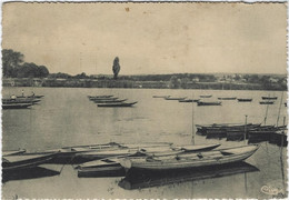 BARQUES DE PECHE SUR LA SEINE - Poissy