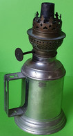 10/ Ancienne LAMPE à HUILE Utilisé Avec Du Pétrole - Métal - Hauteur 19 Cm Environ - Vers 1900 - Kronleuchter, Kandelaber & Kerzenhalter