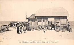 Courseulles Sur Mer         14       Le Bar Et La Jetée         (voir Scan) - Courseulles-sur-Mer