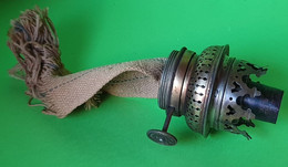 Ancienne MÈCHE De LAMPE à PÉTROLE - Métal Coton - Hauteur 7.5 Cm Environ - Vers 1900 - Chandeliers, Candélabres & Bougeoirs