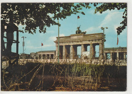 Berlin, Brandenburger Tor Mit Mauer & Stacheldraht - Porte De Brandebourg