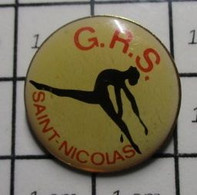 1622 Pin's Pins / Beau Et Rare / THEME : SPORTS / GRS GYMNASTIQUE RYTMIQUE ET SPORTIVE ST NICOLAS - Gymnastique