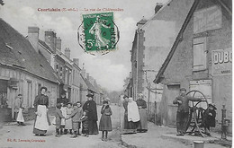 COURTALAIN  -  LA RUE DE CHATEAUDUN - Courtalain