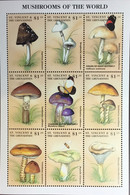 St Vincent 1998 Mushrooms Fungi Butterflies Sheetlet MNH - Paddestoelen