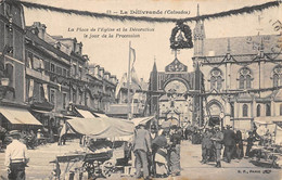 La Délivrande           14         La Procession . Place De L'Eglise Et Décoration      N° 13   (voir Scan) - La Delivrande