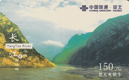 CHINA. LANDSCAPE - YANGTZE RIVER. 2002-9-30. HB005-3-3(G). (1516) - China
