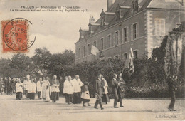 CPA-70-FALLON-Bénédiction De L'école Libre-La Procession Sortant Du Château (1913)-Gros Plan - Other Municipalities