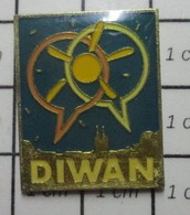 1922 Pin's Pins / Beau Et Rare / THEME : ADMINISTRATIONS / ECOLE DIWAN Par DEMONS & MERVEILLES - Administrations