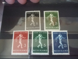 Nederland, Netherlands, Pays Bas. NVPH Nr 327 - 331   MNH - Unused Stamps