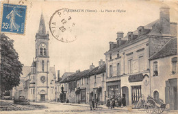 86-PLEUMARTIN- LA PLACE ET L'EGLISE - Pleumartin