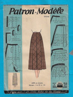 Ancien PATRON Modèle  JUPE Manequin 44 31039   - édité  Par Le Petit Echo De La Mode , Bande De Garantie - Patronen