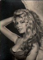 ! S/w UFA Ansichtskarte, CPSM Brigitte Bardot,  Pin Up, Artiste Erotisme, Erotik - Acteurs
