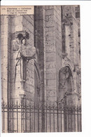 836 - Chartes - Cathédrale. Base Du Clocher Sud. L'Ange L'ange Du Méridien (cadran Solaire) - Kerken En Kathedralen