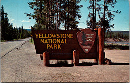 Yellowstone National Park Welcome Sign Roadside Marker 1966 - USA Nationalparks