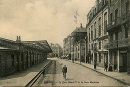 Dieppe * Le Quai Henri IV Et La Gare Maritime * Ligne Chemin De Fer Seine Maritime - Dieppe