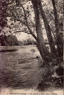 VERMANTON       ( YONNE )     UN COIN DE LA CURE SOUS LE BARRAGE - Vermenton