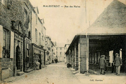 Malestroit * Rue Des Halles * Café * Halle - Malestroit