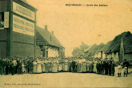 Bertincourt * Sortie Des Ateliers De La Manufacture De Porte Mines Plumes A. PENNELLIER * Villageois Ouvriers - Bertincourt