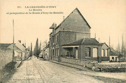 La Chaussée D'ivry * Le Moulin Et Perspective De La Route D'ivry La Bataille * Minoterie * Villageois - Other & Unclassified