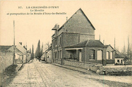 La Chaussée D'ivry * Le Moulin Et Perspective De La Route D'ivry La Bataille * Minoterie * Villageois - Sonstige & Ohne Zuordnung