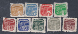Tchécoslovaquie Timbre Pour Journaux N° 17 / 25 X,  La Série Des 9 Vals  Dentelées, Trace De Charnière Sinon TB - Newspaper Stamps