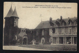 CPA  Essonne  91  :  Bryeres Le Chatel  Cour D'honneur Du Château  La Poterne XIV) Siècle Et Portique Dorique Moderne - Bruyeres Le Chatel