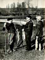 Châteaulin ( éditeur Jos ) * L'aulne , Pêcheurs De Saumons * Poisson Pêche à La Ligne Pêcheur - Châteaulin