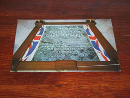 49571-                            THE CHURCHILL MEMORIAL, WESTMINSTER ABBEY, LONDON - Politicians & Soldiers