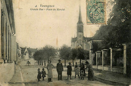 Veaugues * 1906 * Grande Rue , Place Du Marché * Enfants Villageois - Autres & Non Classés