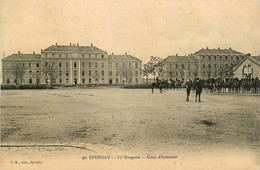 épernay * 1907 * 31ème Régiment De Dragons , La Cour D'honneur - Epernay