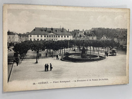 CPA - 23 - GUERET - Place BONNYAUD La Fontaine Et Le Palais De Justice - Guéret