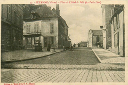 Sézanne * Place De L'hôtel De Ville * Puits - Sezanne