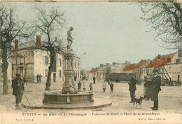 Vertus * 1905 * Place De La République Et Fontaine Maflard * Installation Fête Foraine Manèges Balançoires ? - Vertus