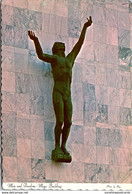 Minnesota Rochester The Mayo Clinic Building Man And Freedom Statue - Rochester