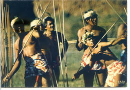 TAHITI - Lanceurs De Javelot - Polynésie Française