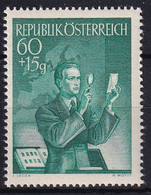 MiNr. 957 Österreich1950, 2. Dez. Tag Der Briefmarke - Sammler Prüft Eine Marke - Postfrisch/**/MNH - Expositions Philatéliques