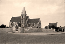 St Contest * Carte Photo * Coin Du Village Et église - Autres & Non Classés