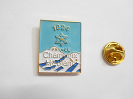 Superbe Pin's , JO Jeux Olympiques D'Hiver 1924 , Chamonix Mont Blanc , Signé Logo Motiv - Olympic Games