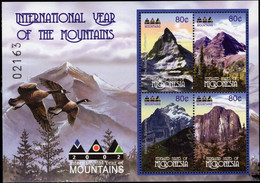 Micronesia 2002 International Year Of The Mountain Souvenir Sheet Unmounted Mint. - Micronesia