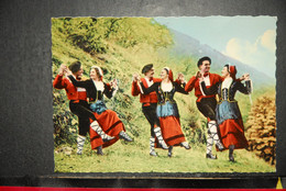 CP, FOLKLORE, LES PYRENEES - Folklore Luchonnais - "Les Fils De Luchon" - Danses - Danses