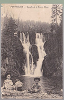 CPA :  L Pontarlier  La Cascade De La Source Bleue  Animation  Enfants   Carte Circulée 1905 ( Carte Abimée ) - Pontarlier