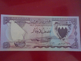 BAHRAIN, P 3 , 1/2 Dinar  , L. 1964 , UNC - Bahreïn