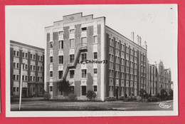 25 - SOCHAUX----Un Des Hotels Peugeot-----cpsm Pf - Sochaux