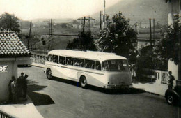 Autobus Ancien De Marque Type Modèle ? * Hendaye Frontière Douane * Bus Car Autocar - Buses & Coaches