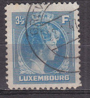 Q3035 - LUXEMBOURG Yv N°352 - 1944 Charlotte Right-hand Side