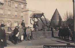 57-METZ- CARTE-PHOTO- MONUMENT FREDERIC III RENVERSE - Metz