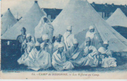 Militaria . Camp De SISSONNE (02) Les Riffains Au Camp - Regiments