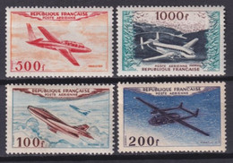 1954 - POSTE AERIENNE - YVERT N° 30/33 * MH (ADHERENCES SUR LA GOMME) - COTE Pour * = 200 EUR. - 1927-1959 Neufs